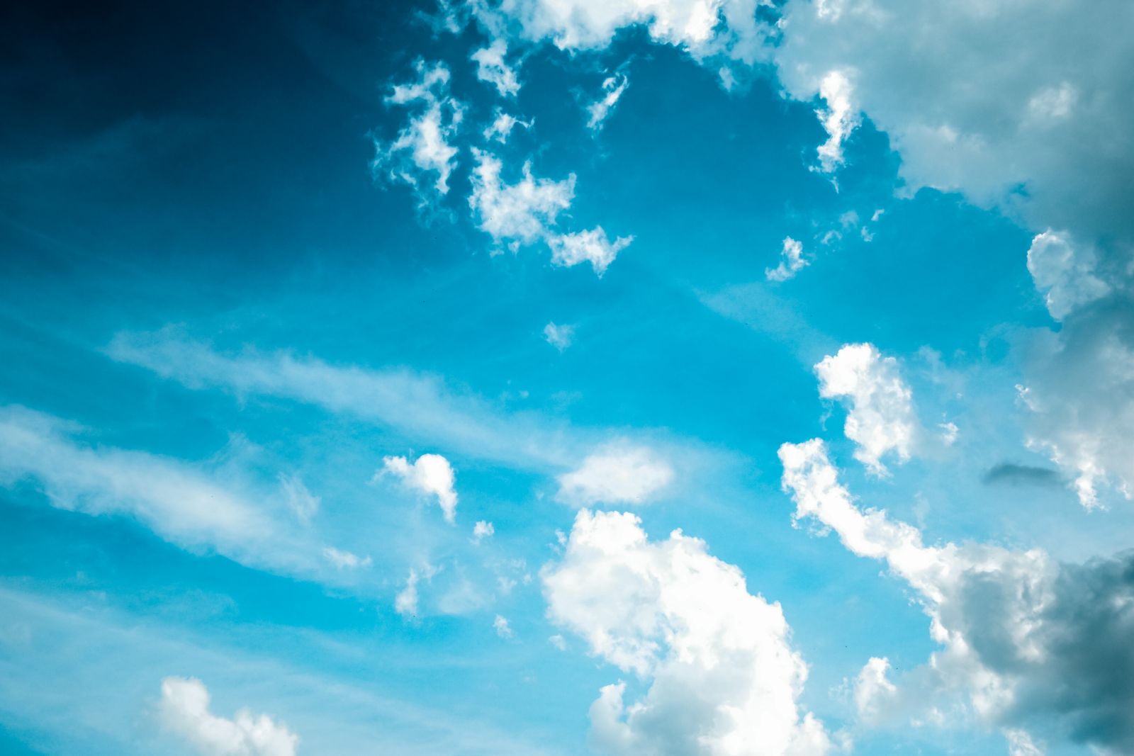 青空と白い雲